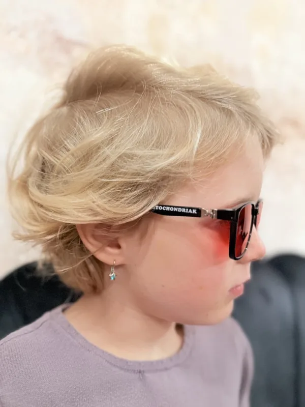 Blaulichtfilter-Brille Mitochondriak® für Kinder – Produktbild 1